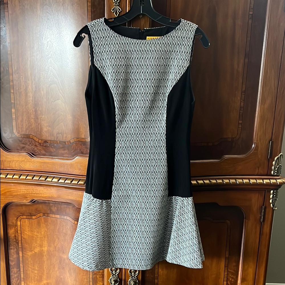 Alice + Olivia Gray Sleeveless Peplum Mini Dress